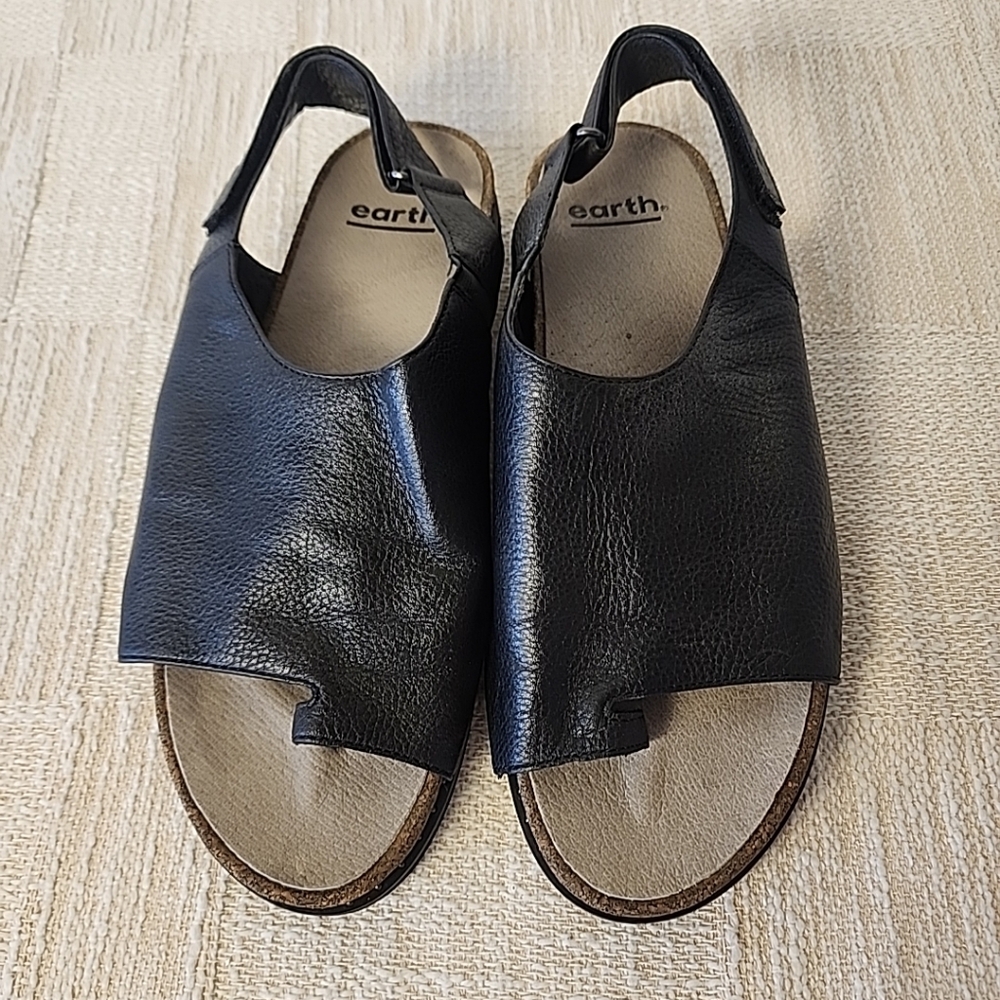 Earth Black Leather Sandals 8.5